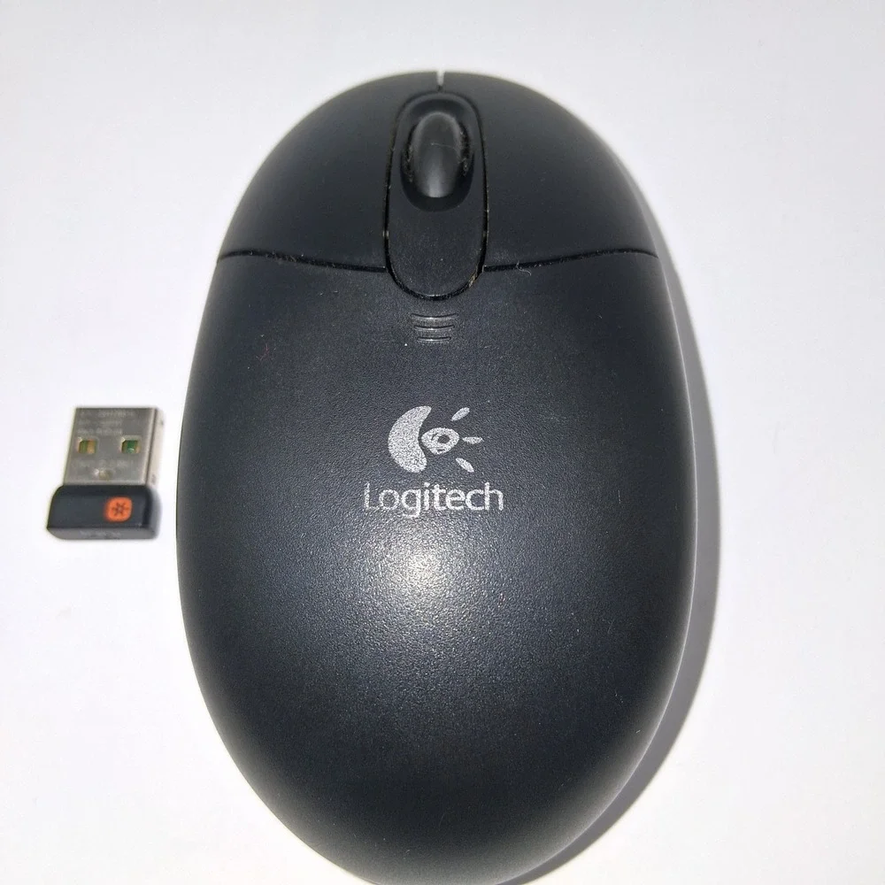 Logitech  Wireless USB Optical Mouse BLACK Scroll Wheel 3 Buttons